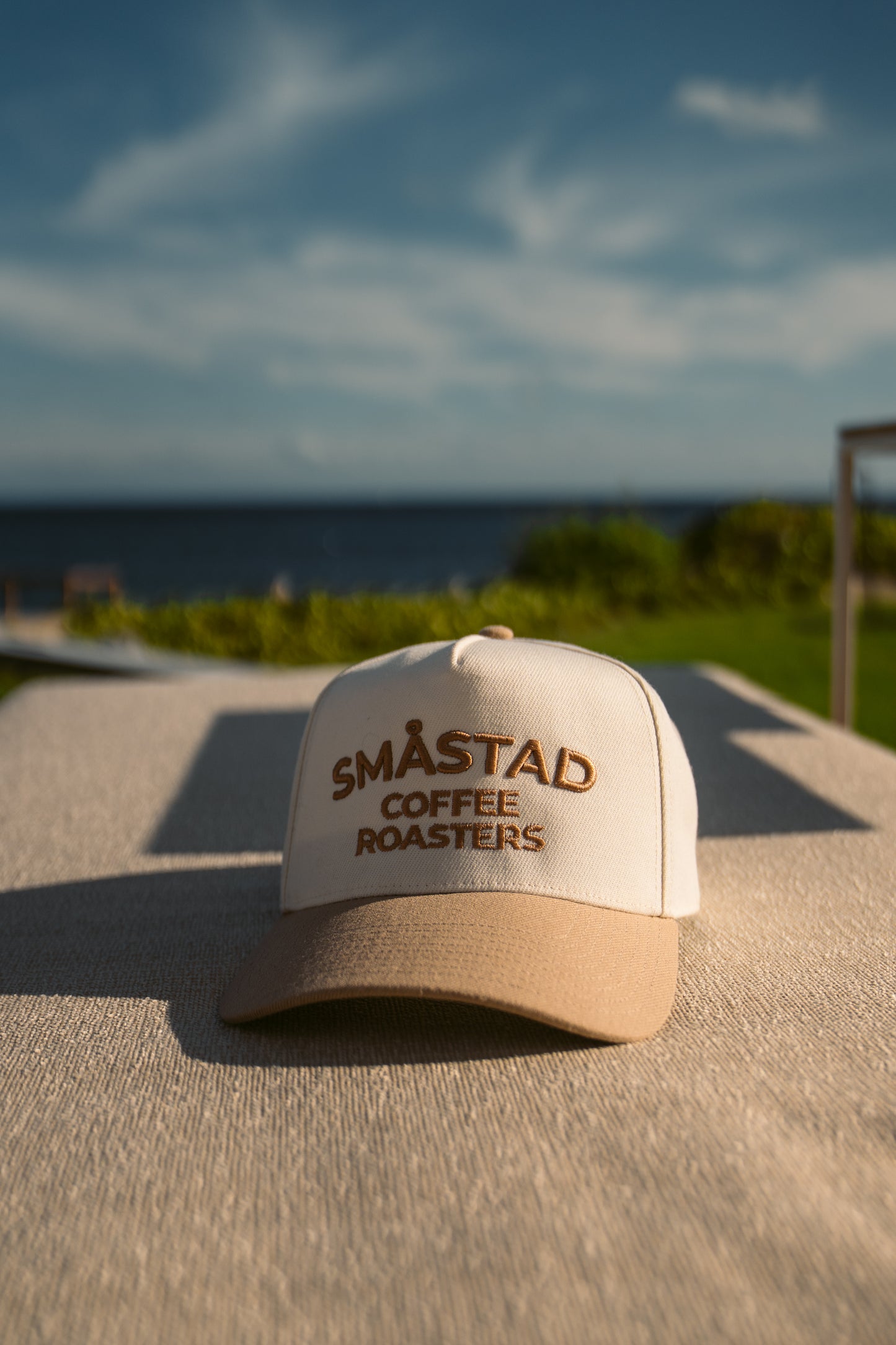 Småstad Two Tone Hat - Barking Dog Roasters